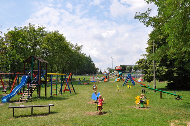 Montują
